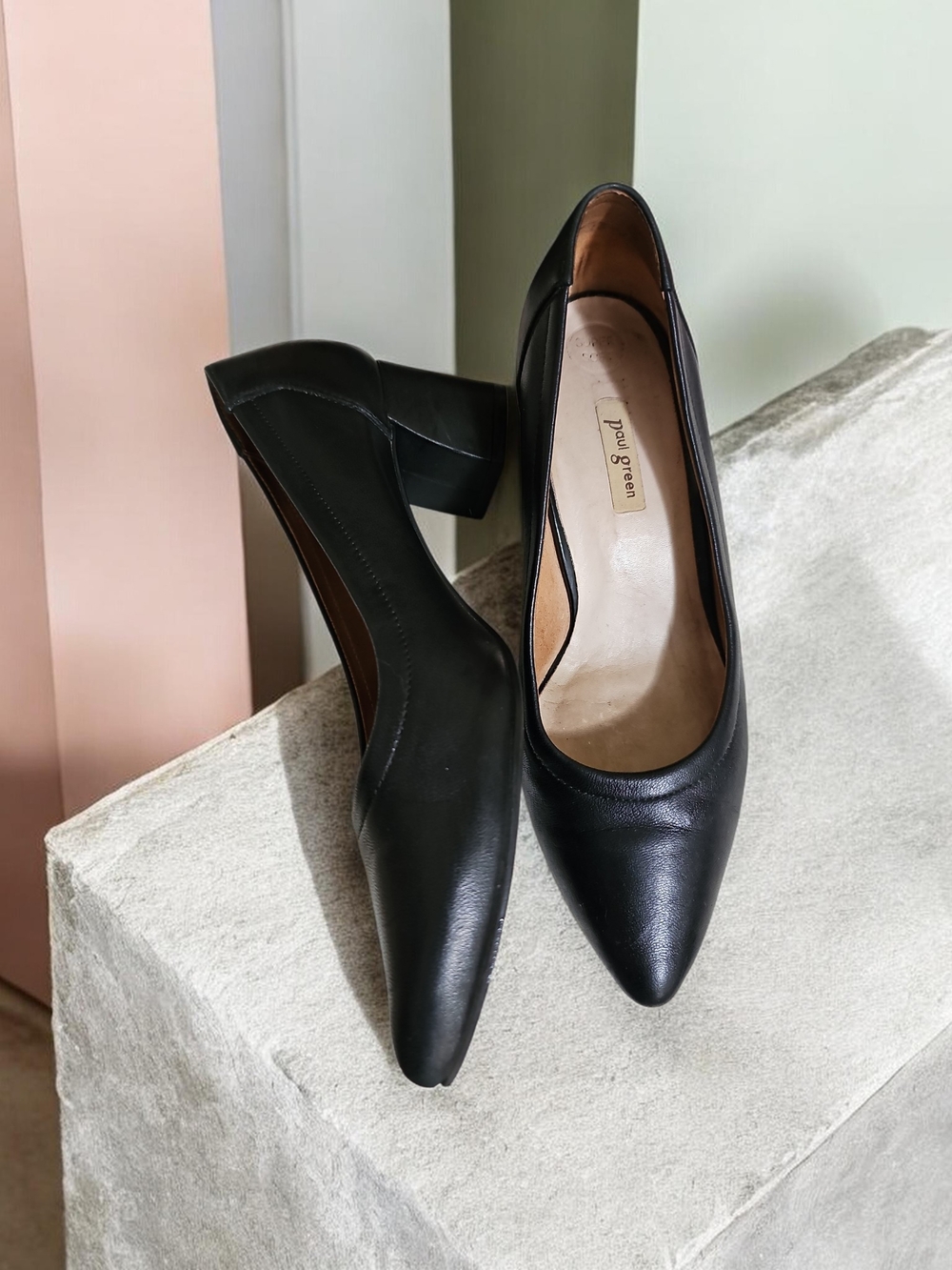 Paul Green Women's Black Leather Pointed-Toe Flats